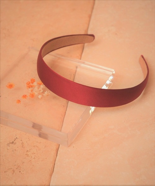 VIBGYOR Women（ヴィブジョー　ウィメン）の「セミワイドカチューシャ（カチューシャ・レディース・ブラック/ベージュ/パープル/ネイビー/レッド/グリーン・FREE）」の6枚目の写真