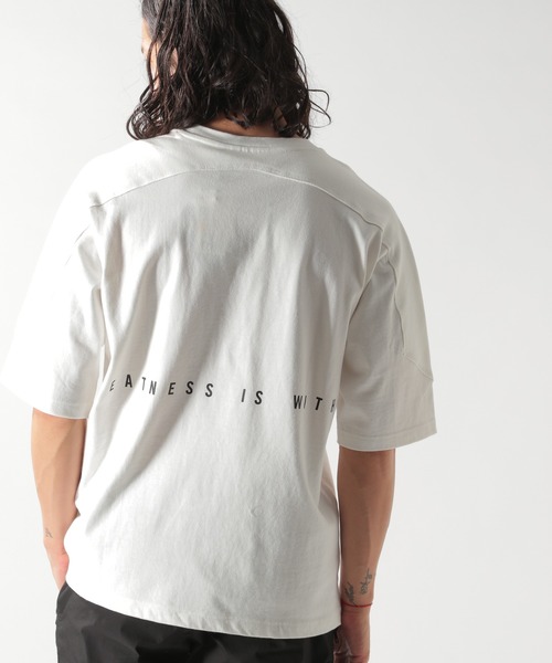 EVERLAST(スポーツ・ライフスタイル)(エバーラスト)の「【EVERLAST(エバーラスト)】別注フットボールハーフスリーブTEE(Tシャツ/カットソー・メンズ・ブラック/ベージュ/オフホワイト・SMALL/MEDIUM/LARGE)」の2枚目の写真