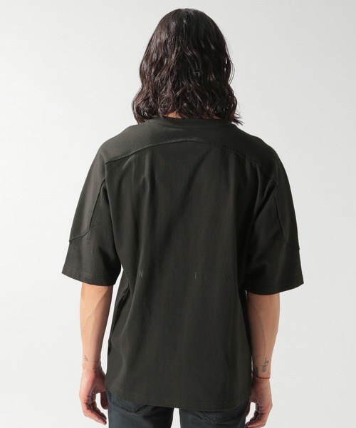 EVERLAST(スポーツ・ライフスタイル)(エバーラスト)の「【EVERLAST(エバーラスト)】別注フットボールハーフスリーブTEE(Tシャツ/カットソー・メンズ・ブラック/ベージュ/オフホワイト・SMALL/MEDIUM/LARGE)」の5枚目の写真