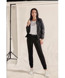 DIMENSIONE danza（ディメンシオーネ ダンツァ）の「ロゴライン ジップアップフード付アウター（ナイロンジャケット）」