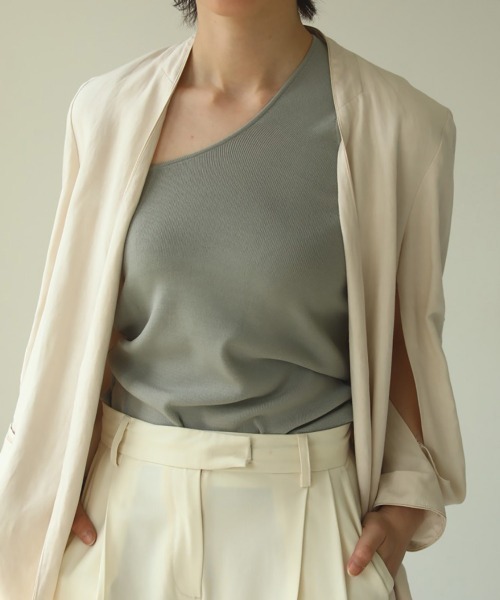 TODAYFUL（トゥデイフル）の「アシンメトリーニットタンク（タンクトップ・レディース・オフホワイト/ミント/キャメル/ピンクベージュ・FREE）」の3枚目の写真