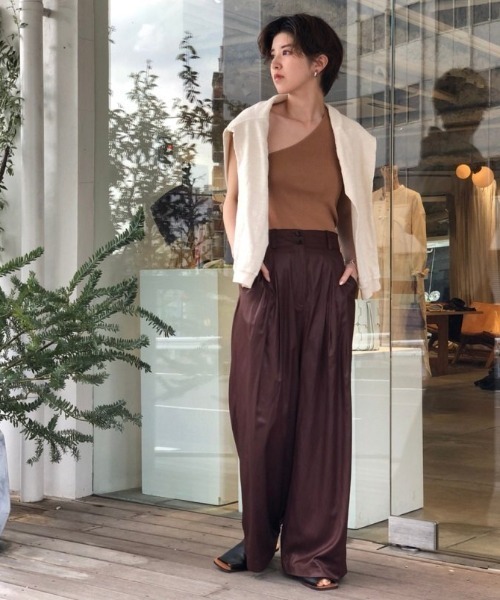 TODAYFUL（トゥデイフル）の「アシンメトリーニットタンク（タンクトップ・レディース・オフホワイト/ミント/キャメル/ピンクベージュ・FREE）」の10枚目の写真