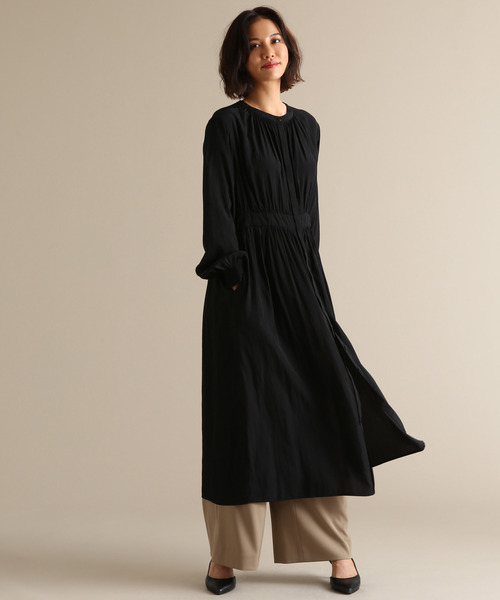 Tiara(ティアラ)の「前開きギャザーワンピース(ワンピース・レディース・ピンク/グレー/ブラック・FREE)」の2枚目の写真