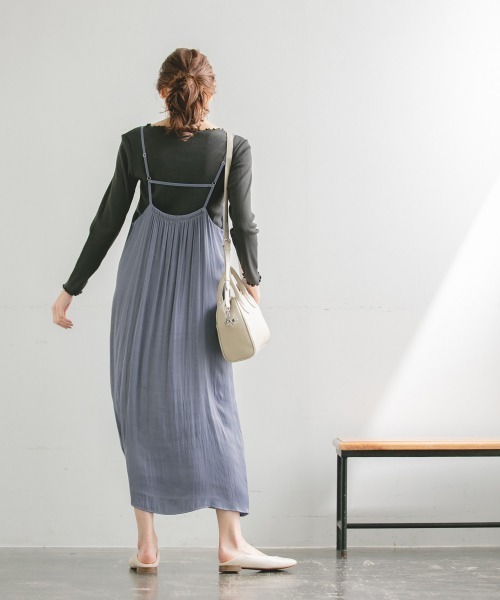 GLOBAL WORK(グローバルワーク)の「ギャザーサテンキャミワンピース/926669(ワンピース・レディース・その他/ブルー系その他4/フューシャピンク/ダークグレー/イエロー系その他4・FREE)」の19枚目の写真