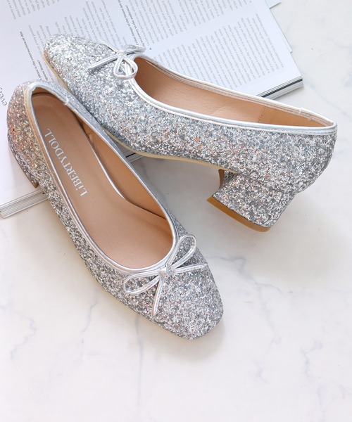 LibertyDoll(リバティードール)の「Liberty doll / スクエアトゥ4.5cmチャンキーヒール美脚バレエパンプス(1155)(バレエシューズ・レディース・アイボリー/グリーン/グレイッシュベージュ/ブラック/ブラック系その他/ホワイト系その他/ブラック系その他2/シルバー系その他/ゴールド系その他/シルバー・L/LL/M/S/3L/SS)」の9枚目の写真