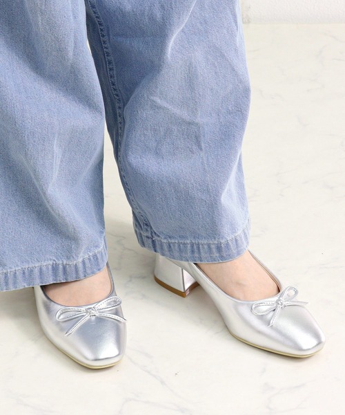 LibertyDoll(リバティードール)の「Liberty doll / スクエアトゥ4.5cmチャンキーヒール美脚バレエパンプス(1155)(バレエシューズ・レディース・アイボリー/グリーン/グレイッシュベージュ/ブラック/ブラック系その他/ホワイト系その他/ブラック系その他2/シルバー系その他/ゴールド系その他/シルバー・L/LL/M/S/3L/SS)」の8枚目の写真