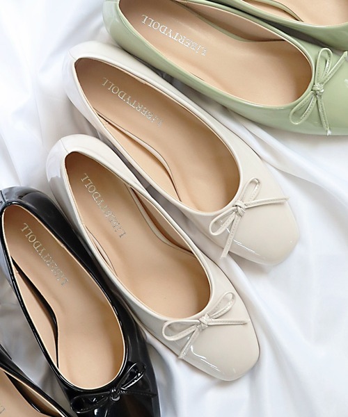 LibertyDoll(リバティードール)の「Liberty doll / スクエアトゥ4.5cmチャンキーヒール美脚バレエパンプス(1155)(バレエシューズ・レディース・アイボリー/グリーン/グレイッシュベージュ/ブラック/ブラック系その他/ホワイト系その他/ブラック系その他2/シルバー系その他/ゴールド系その他/シルバー・L/LL/M/S/3L/SS)」の22枚目の写真