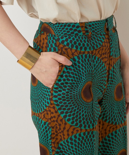 ADAM ET ROPE'（アダムエロペ）の「アフリカンプリントパンツ（その他パンツ・レディース・ブラウン/マスタード・38/36）」の11枚目の写真
