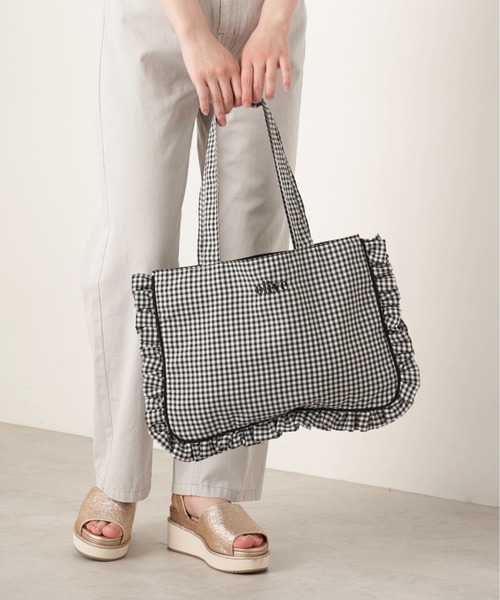 OLIVE des OLIVE(オリーブデオリーブ)の「【WEB限定カラー有】フリル横長トート(トートバッグ・レディース・ホワイト/オフホワイト/ブラック/ベージュ・FREE)」の3枚目の写真