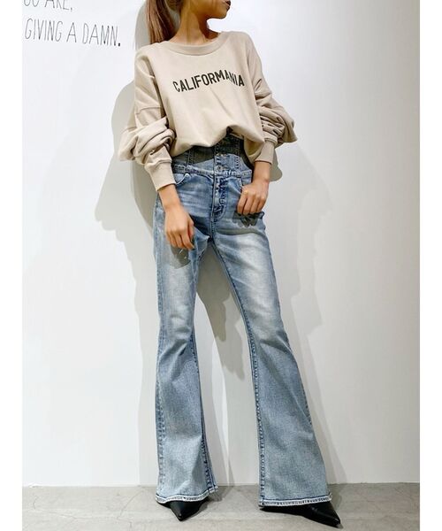 GYDA（ジェイダ）の「ハイウエストボタンフレアデニムパンツ