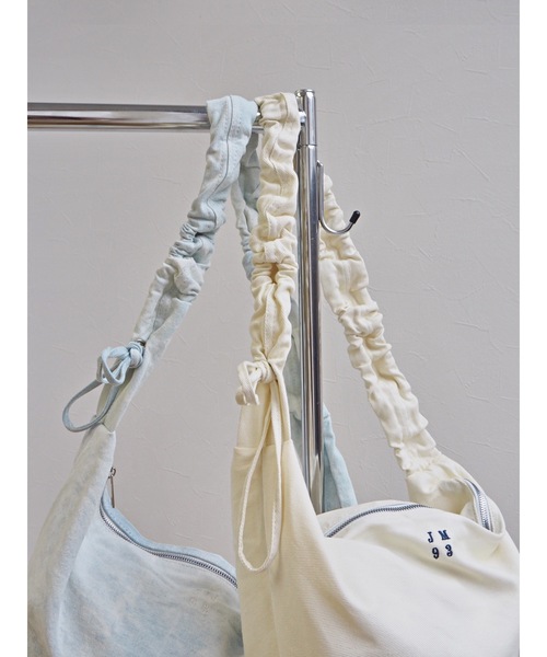 JUMELLE（ジュメロ）の「メッセンジャーバッグ（メッセンジャーバッグ・レディース・ブルー/ホワイト・FREE）」の18枚目の写真