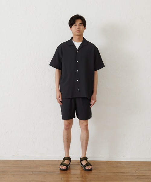 Blue Standard （ブルースタンダード）の「【セットアップ】【BLUE STANDARD】シアサッカー無地オープンシャツ×ショートパンツ（シャツ/ブラウス・メンズ・チャコールグレー/ネイビー/カーキ/アイボリー・MEDIUM/LARGE/X-LARGE）」の6枚目の写真