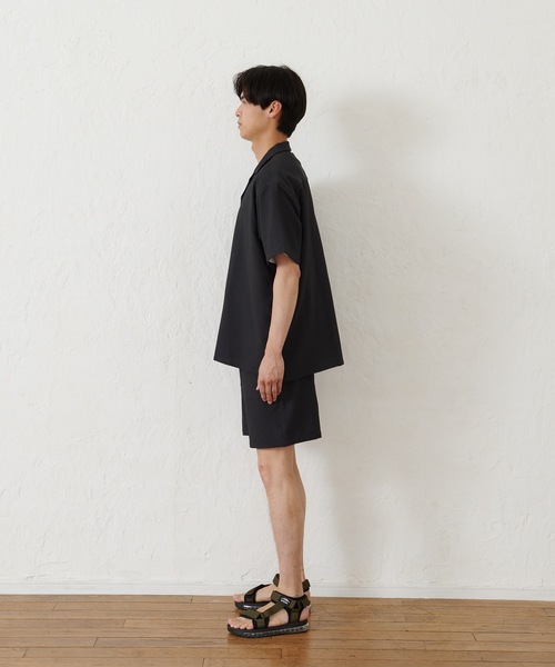 Blue Standard （ブルースタンダード）の「【セットアップ】【BLUE STANDARD】シアサッカー無地オープンシャツ×ショートパンツ（シャツ/ブラウス・メンズ・チャコールグレー/ネイビー/カーキ/アイボリー・MEDIUM/LARGE/X-LARGE）」の7枚目の写真