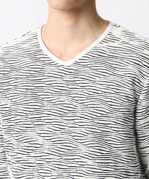 NICOLE CLUB FOR MEN（ニコルクラブフォーメン）の「ウェーブブリスタージャカードＶネックプルオーバー（Tシャツ/カットソー・メンズ・ブラウン系その他/ホワイト×ブラック/グレー系その他/ブラック系その他・LL/M/L）」の13枚目の写真