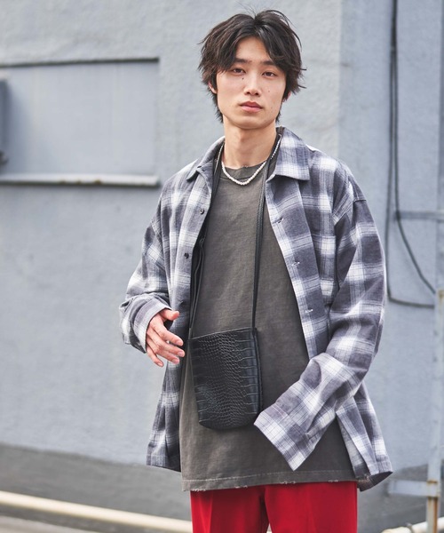 WEGO(ウィゴー)の「WEGO/オンブレチェックオープンカラールーズネルシャツ(シャツ/ブラウス・メンズ・ブラック系その他/ブルー系その他・LARGE/MEDIUM)」の7枚目の写真