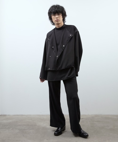 unlow(アンロー)の「パイピングノーカラーダブルジャケット(セットアップ対応)(ノーカラージャケット・メンズ・ライトグレー/ブラック・M/L)」の9枚目の写真