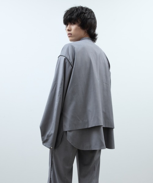 unlow(アンロー)の「パイピングノーカラーダブルジャケット(セットアップ対応)(ノーカラージャケット・メンズ・ライトグレー/ブラック・M/L)」の8枚目の写真