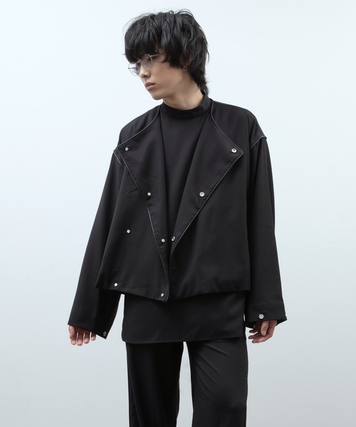unlow(アンロー)の「パイピングノーカラーダブルジャケット(セットアップ対応)(ノーカラージャケット・メンズ・ライトグレー/ブラック・M/L)」の18枚目の写真