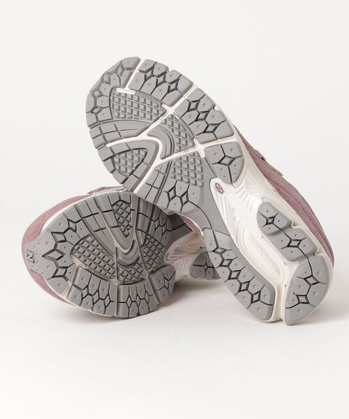 NEW BALANCE（ニューバランス）の「M2002R（スニーカー・メンズ・ブラウン/ワインレッド・26.0cm/27.0cm/28.0cm/29.0cm/22.5cm/23.5cm/24.5cm/25.5cm/26.5cm/27.5cm/28.5cm/23.0cm/24.0cm/25.0cm）」の4枚目の写真