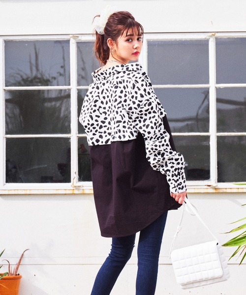 SPIRALGIRL(スパイラルガール)の「バイカラー2wayドッキングシャツ(シャツ/ブラウス・レディース・ブラック/グレー・FREE)」の4枚目の写真