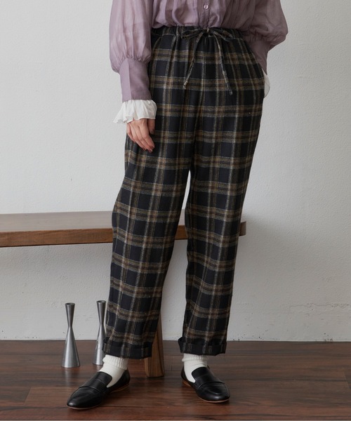 Libra Cue(リブラ キュー)の「起毛チェックテーパードパンツ(その他パンツ・レディース・ブラック/ブラウン・FREE)」の17枚目の写真