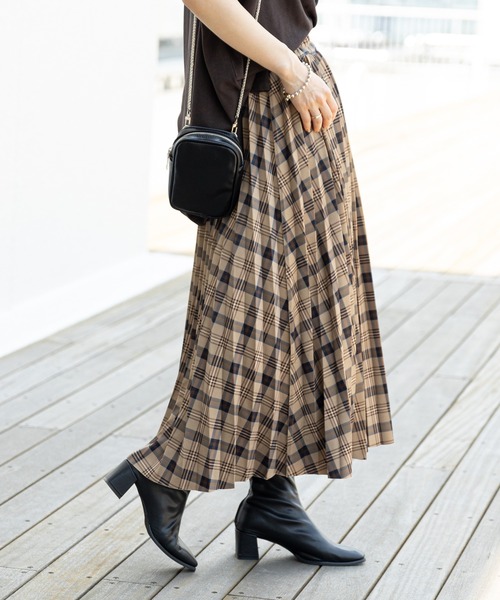 prose verse(プロズヴェール)の「チェック柄リバーシブルスカート(スカート・レディース・ベージュ/ネイビー・MEDIUM)」の4枚目の写真