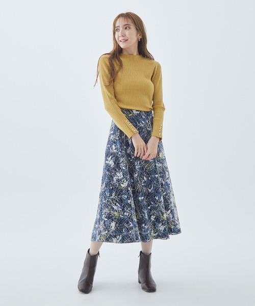 Fabulous Angela(ファビュラスアンジェラ)の「袖パールリブニットトップス(ニット/セーター・レディース・マスタード/ブラウン/ブラック・FREE)」の3枚目の写真