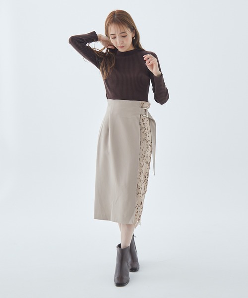 Fabulous Angela(ファビュラスアンジェラ)の「袖パールリブニットトップス(ニット/セーター・レディース・マスタード/ブラウン/ブラック・FREE)」の17枚目の写真