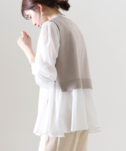 Cheek（チーク）の「ニットベストＳＥＴバンドカラーブラウス（シャツ/ブラウス・レディース・オフホワイト/ブラック/アイボリー・FREE）」の7枚目の写真