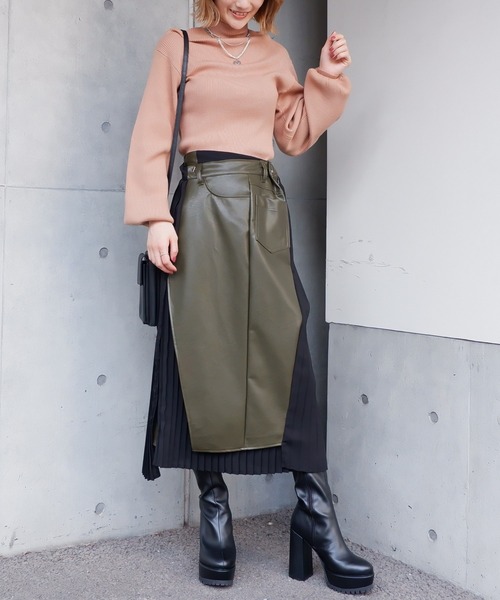 SPIRALGIRL（スパイラルガール）の「ボトルネック袖ボリュームリブニット（Tシャツ/カットソー・レディース・ベージュ/ブラック/オフホワイト・FREE）」の22枚目の写真