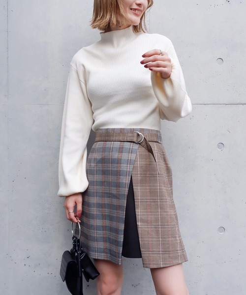 SPIRALGIRL（スパイラルガール）の「ボトルネック袖ボリュームリブニット（Tシャツ/カットソー・レディース・ベージュ/ブラック/オフホワイト・FREE）」の15枚目の写真