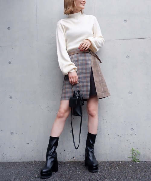 SPIRALGIRL（スパイラルガール）の「ボトルネック袖ボリュームリブニット（Tシャツ/カットソー・レディース・ベージュ/ブラック/オフホワイト・FREE）」の20枚目の写真