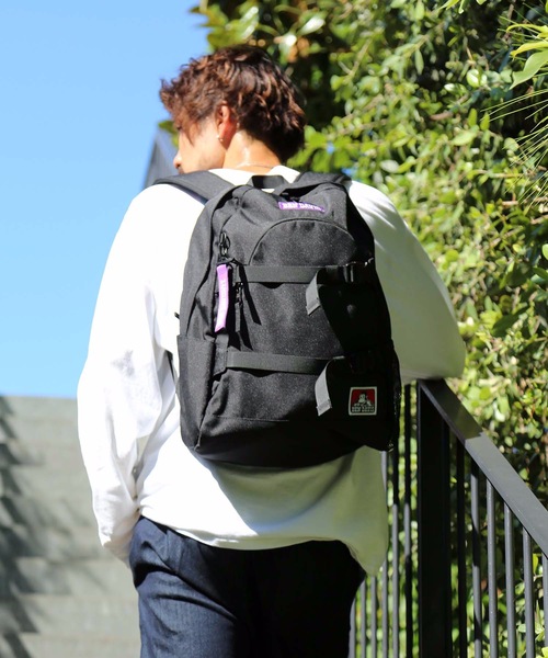 BEN DAVIS(ベンデイビス)の「【BEN DAVIS/ベンデイビス】ワッペンディパック BDW-8147 PCポケット付きバックパック(バックパック/リュック・メンズ・ブラック/パープル/レッド・FREE)」の2枚目の写真
