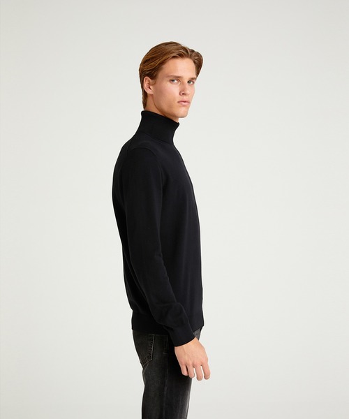 SISLEY(シスレー)の「ストレッチタートルネックニット・セーター(ニット/セーター・メンズ・ブラック/クリーム・SMALL/MEDIUM/LARGE)」の11枚目の写真