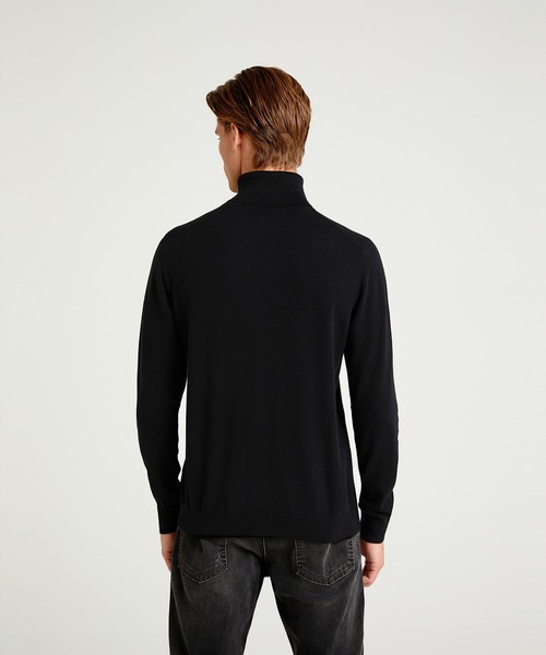 SISLEY(シスレー)の「ストレッチタートルネックニット・セーター(ニット/セーター・メンズ・ブラック/クリーム・SMALL/MEDIUM/LARGE)」の10枚目の写真