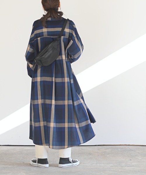 rps（アールピーエス）の「ボリューム袖チェックシャツワンピース（ワンピース・レディース・ブルー/ブラウン/パープル/オレンジ・M）」の6枚目の写真