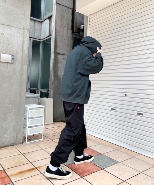 WHO'S WHO gallery（フーズフーギャラリー）の「【KOOKY'N/クーキー】VERSITYスウェットパーカー（パーカー・メンズ・アッシュグレー/ブラック/ネイビー/グリーン・FREE）」の6枚目の写真