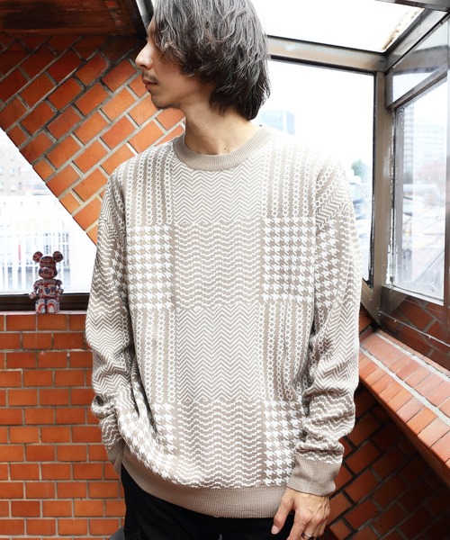 8(eight)(エイト)の「ジャガードクルーネックニット(ニット/セーター・メンズ・グレイッシュベージュ/ブラック・MEDIUM/LARGE)」の1枚目の写真