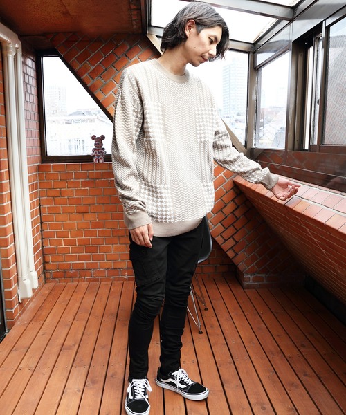 8(eight)(エイト)の「ジャガードクルーネックニット(ニット/セーター・メンズ・グレイッシュベージュ/ブラック・MEDIUM/LARGE)」の18枚目の写真