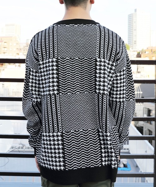 8(eight)(エイト)の「ジャガードクルーネックニット(ニット/セーター・メンズ・グレイッシュベージュ/ブラック・MEDIUM/LARGE)」の15枚目の写真