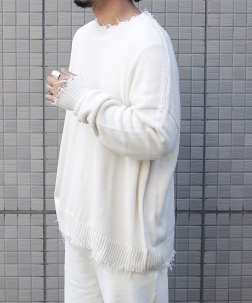 Lulu ＆ Arnie（るるあんどあーにー）の「オーバーサイズ クルーネック ダメージ ニット セーター（ニット/セーター・メンズ・ホワイト/ブラック/ブラウン・MEDIUM/LARGE）」の14枚目の写真