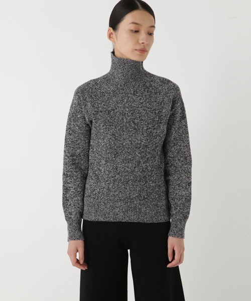 SUNSPEL（サンスペル）の「WOMEN’S LAMBSWOOL（ニット/セーター・レディース・イエロー/ブラック系その他/チェリーレッド・2）」の2枚目の写真