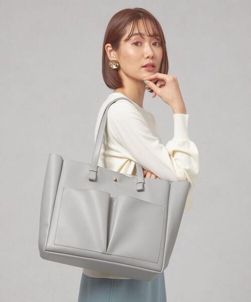 THE STATION STORE（ザ ステーション ストア）の「＜closet story（クローゼットストーリー）＞ダブルポケット トートバッグ（トートバッグ・レディース・ライトグレー/ベージュ/モカ・FREE）」の2枚目の写真