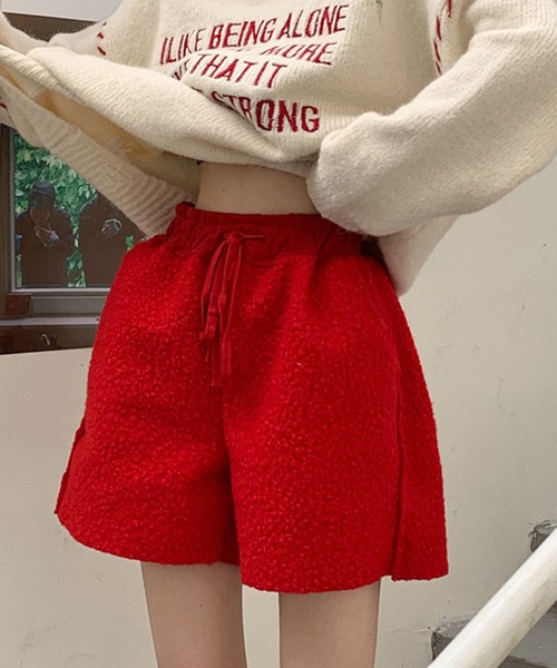me+em select(ミームセレクト)の「カットオフハイウエストボアショートパンツ(その他パンツ・レディース・ブラック/レッド/アイボリー・FREE)」の2枚目の写真