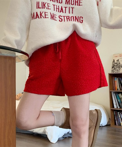 me+em select(ミームセレクト)の「カットオフハイウエストボアショートパンツ(その他パンツ・レディース・ブラック/レッド/アイボリー・FREE)」の11枚目の写真