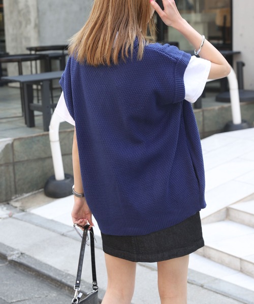 Snap club（スナップクラブ）の「【Snap club】ワンポイント刺繍ニットベスト/カーディガンベスト（ベスト・メンズ・ブラック/オレンジ/ブルー/ライトグリーン/アイボリー・M/L）」の12枚目の写真