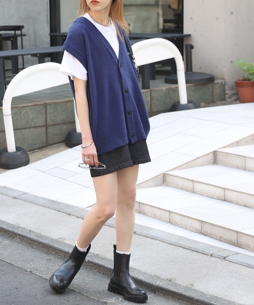 Snap club（スナップクラブ）の「【Snap club】ワンポイント刺繍ニットベスト/カーディガンベスト（ベスト・メンズ・ブラック/オレンジ/ブルー/ライトグリーン/アイボリー・M/L）」の10枚目の写真