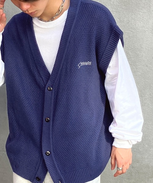 Snap club（スナップクラブ）の「【Snap club】ワンポイント刺繍ニットベスト/カーディガンベスト（ベスト・メンズ・ブラック/オレンジ/ブルー/ライトグリーン/アイボリー・M/L）」の20枚目の写真