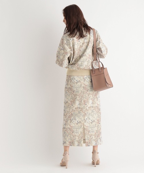 Andemiu(アンデミュウ)の「【セットアップ対応】ゴブランプルオーバー266457(スウェット・レディース・グレー/イエロー/ライトベージュ・FREE)」の15枚目の写真