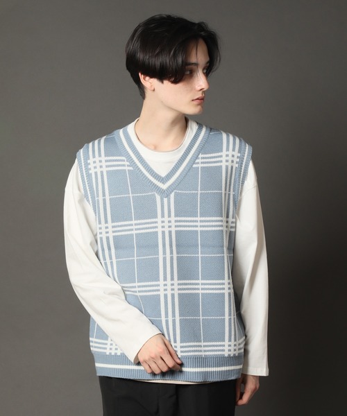 CORPUS　SELECT（コーパストーキョー）の「Oversized Window Pane  Knit Vest/ビッグシルエット ウィンドペンチェック ニットベスト（ベスト・メンズ・ブラック/ベージュ/ブラウン/サックスブルー・FREE）」の18枚目の写真